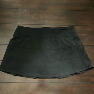 Lululemon Women’s Black Pace Rival Skirt, Size 6